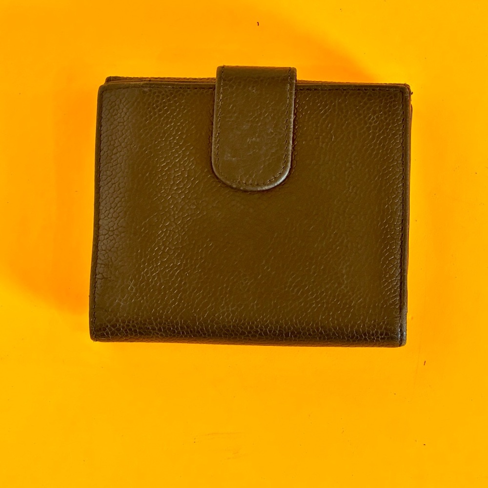Chanel Black Wallet The Caviar Skin 4x4 Compact bifold wallet in good condition. - Picture 12 of 13